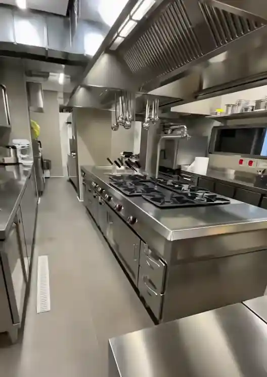 Container Kitchen 3